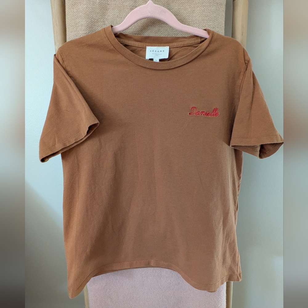 Sezane Danielle Embroidered Name Crop T-shirt Brown with Red Embroidery Size M